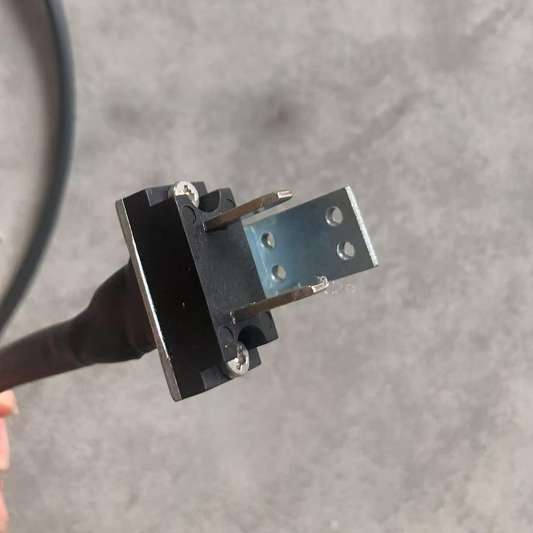 Z20 PRO laikiklis baterijos iškrovimui rinkinyje